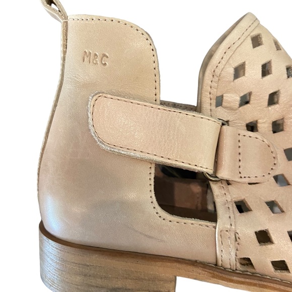 Muse & Cloud Anthropologie leather ankle booties. Tan. Excellent condition. Sz 9 - Picture 4 of 10